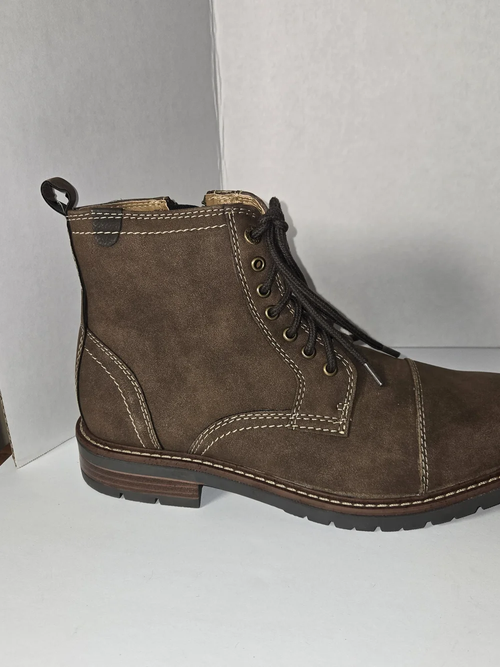 NWT Men's DOCKERS Rawls Block Heel Lace Up Boots in Dark Tan Size 9M
